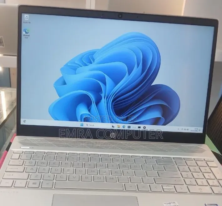 New Laptop HP 16GB Intel Core i5 SSD 512GB