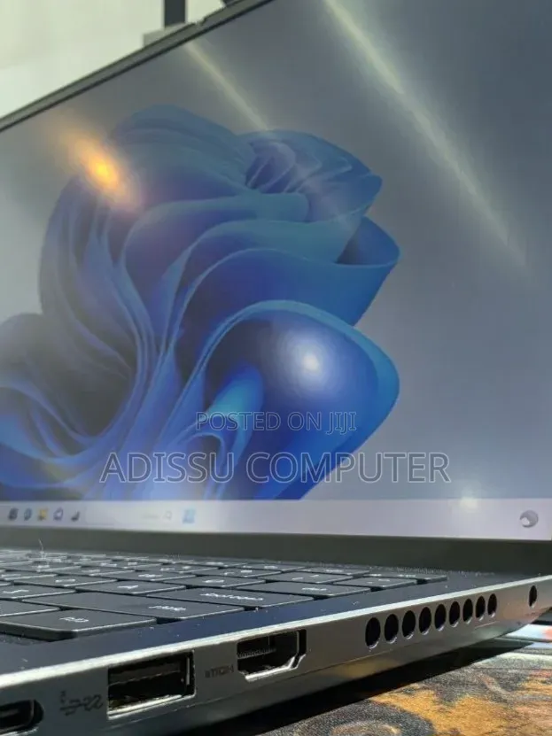 New Laptop Asus 16GB Intel Core i7 SSD 512GB