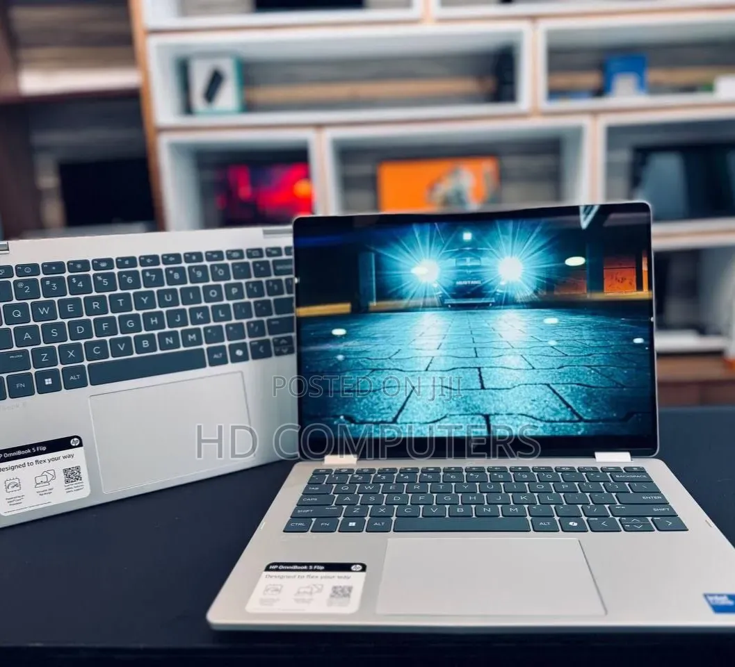New Laptop HP OmniBook 5 14" 16GB Intel Core 7 SSD 1T