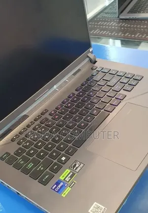 New Laptop Asus 16GB Intel Core i9 SSD 512GB