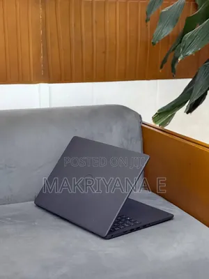 New Laptop Dell Vostro 15 3510 8GB Intel Core i5 SSD 256GB