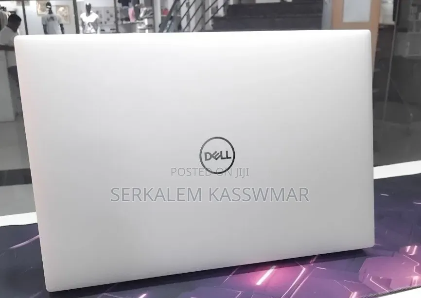New Laptop Dell XPS 15 16GB Intel Core i7 SSD 512GB