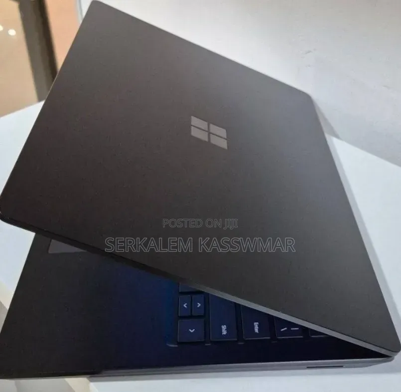 New Laptop Microsoft Surface Laptop 3 8GB Intel Core i5 SSD 256GB