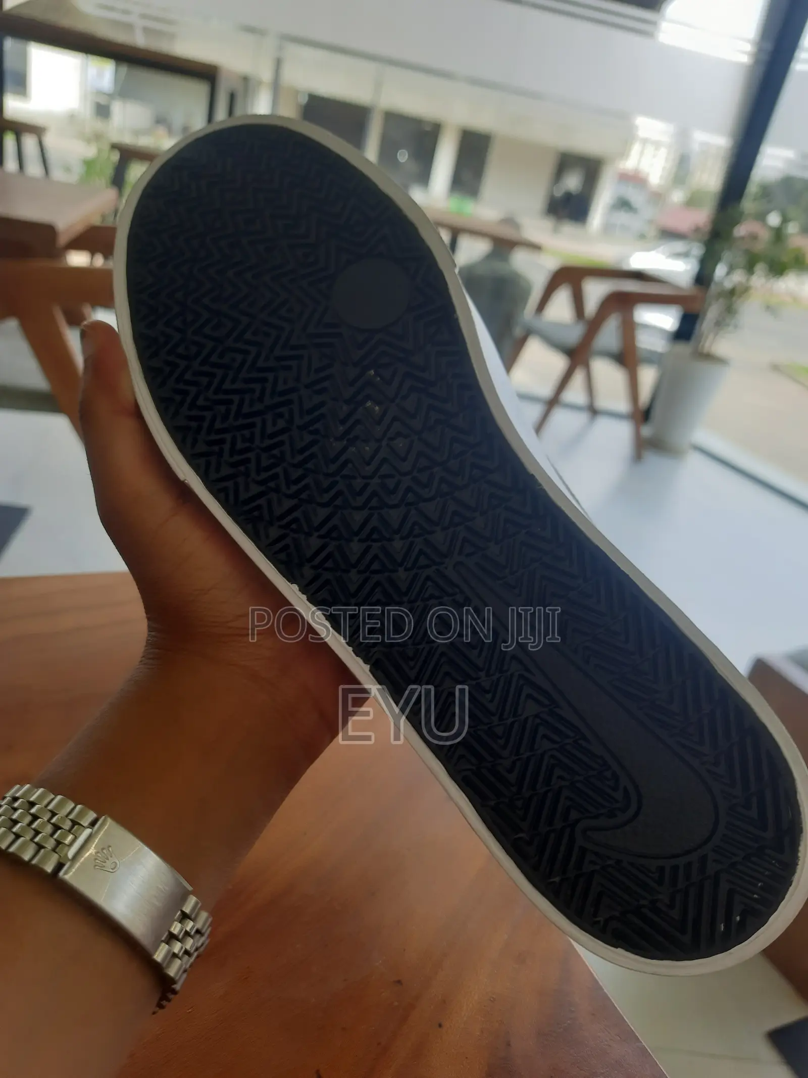 NIKE Low Top