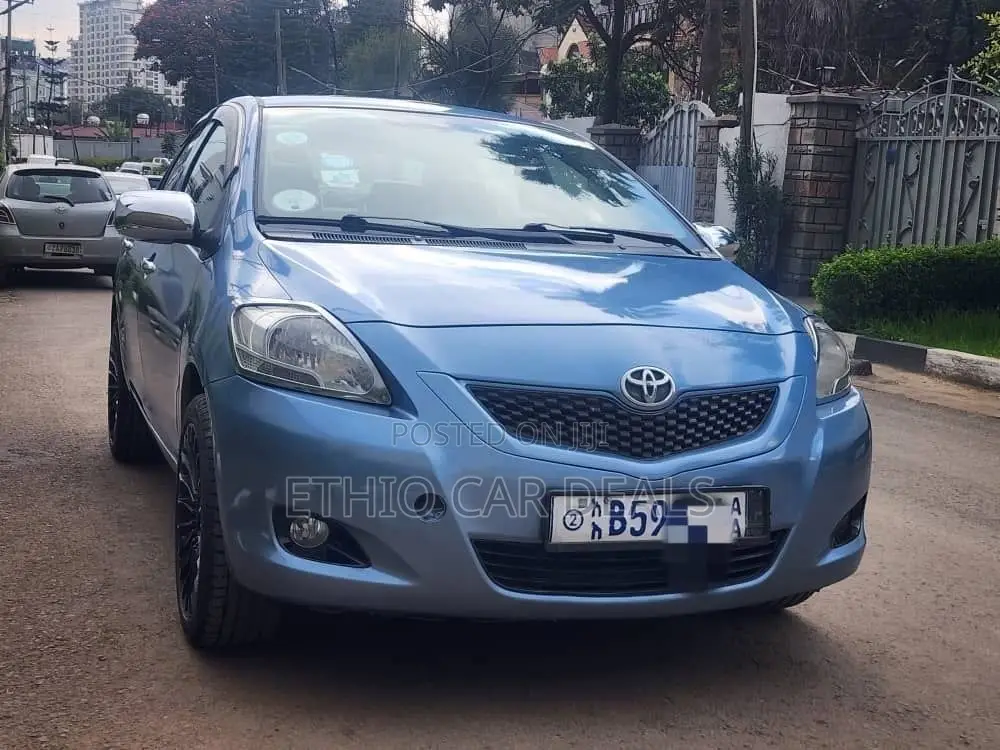 Toyota Yaris 2010 Blue