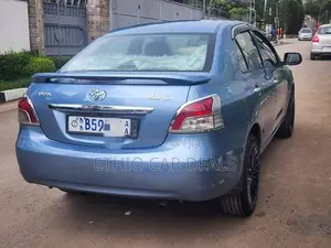 Toyota Yaris 2010 Blue