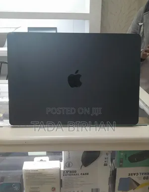 New Laptop Apple MacBook Air 2025 M4 16GB Apple M4 SSD 256GB