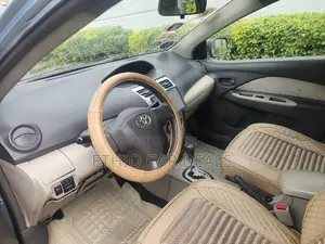 Toyota Yaris 2010 Blue