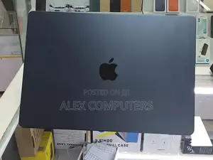 New Laptop Apple MacBook Air 2025 M4 16GB Apple M4 SSD 256GB