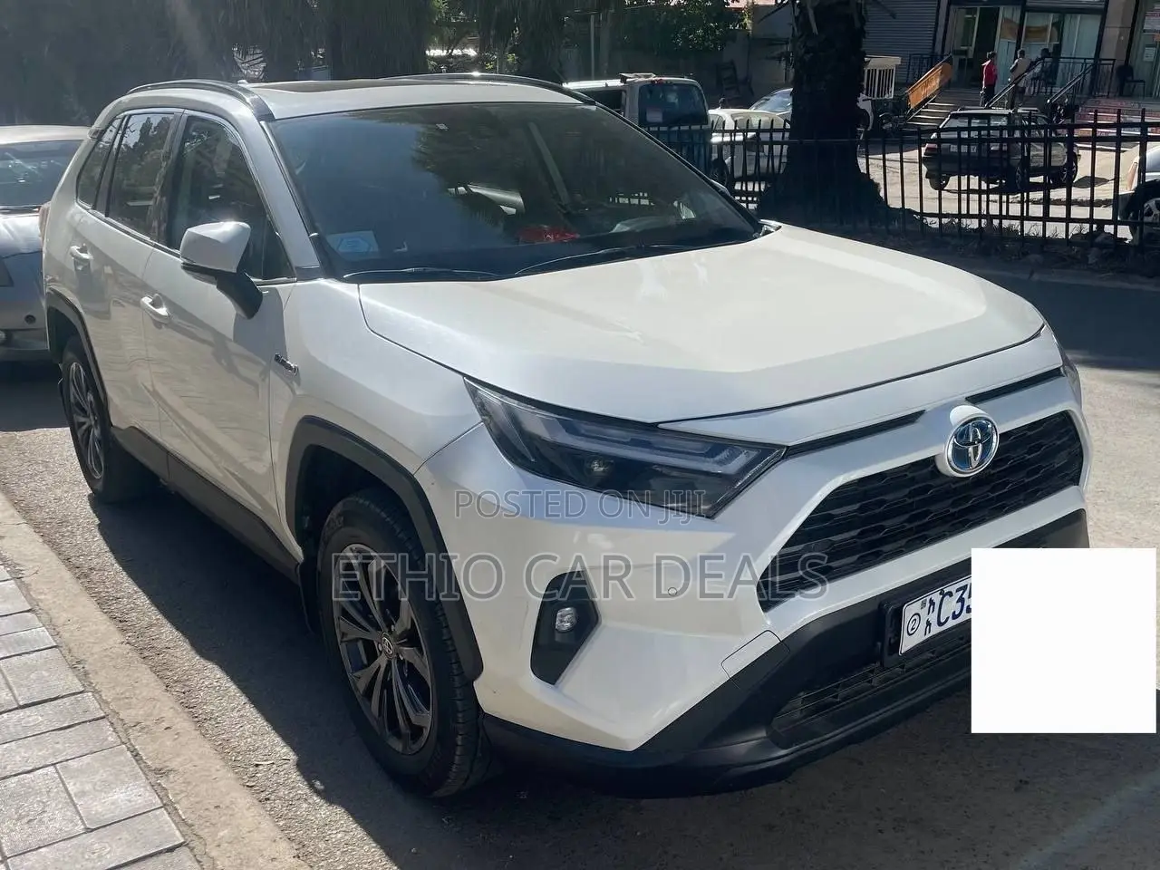Toyota RAV4 2022 White