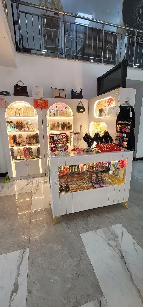 Four Display