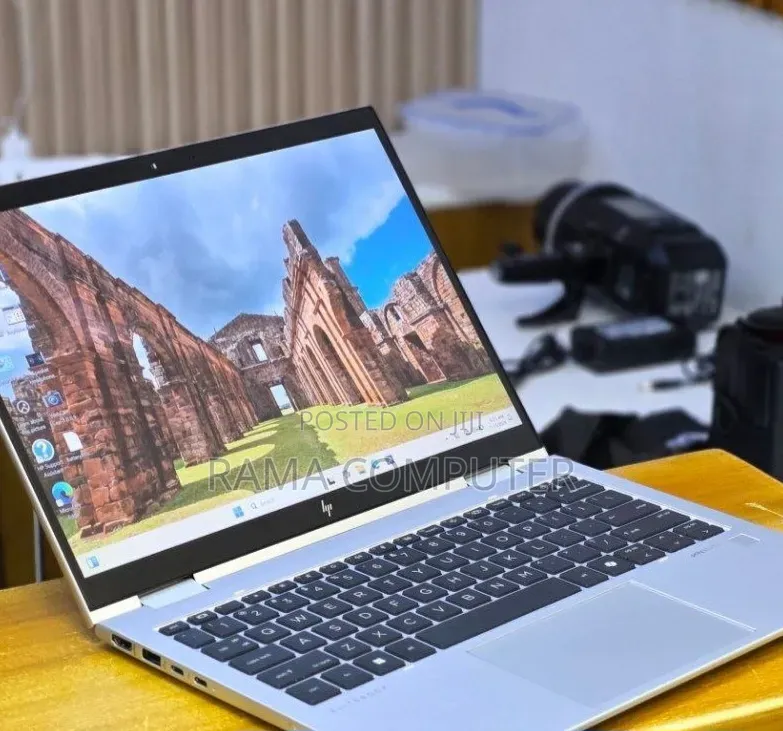 New Laptop HP Elitebook 830 G11 16GB Intel Core Ultra 7 SSD 512GB