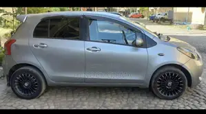 Toyota Yaris 2007 Gray