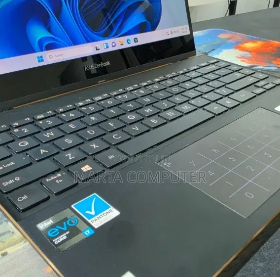 New Laptop Asus Zenbook 14 16GB Intel Core i7 SSD 512GB