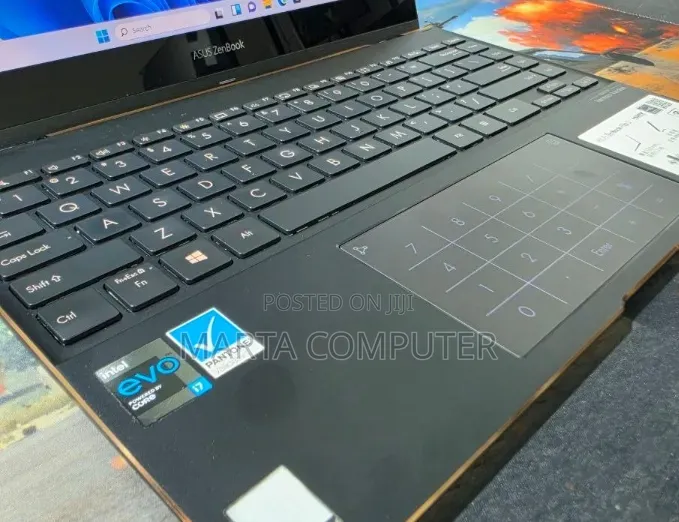 New Laptop Asus Zenbook 14 16GB Intel Core i7 SSD 512GB