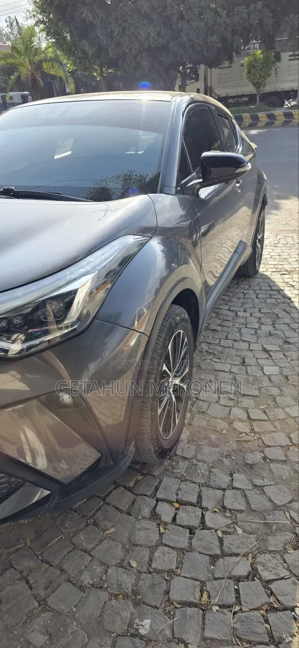 Toyota C-HR 2021 Gray