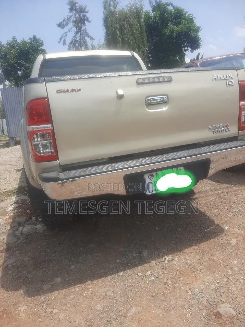 Toyota Hilux 2015 Gold