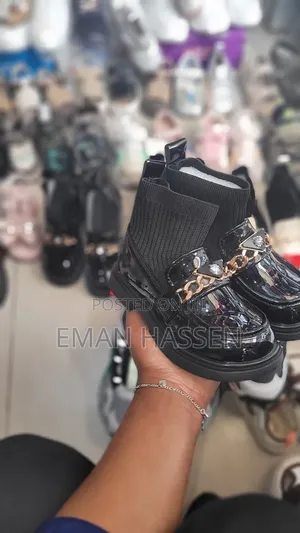የህፃናት የሴቶች ጫማ