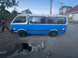 Toyota HiAce 1991 White