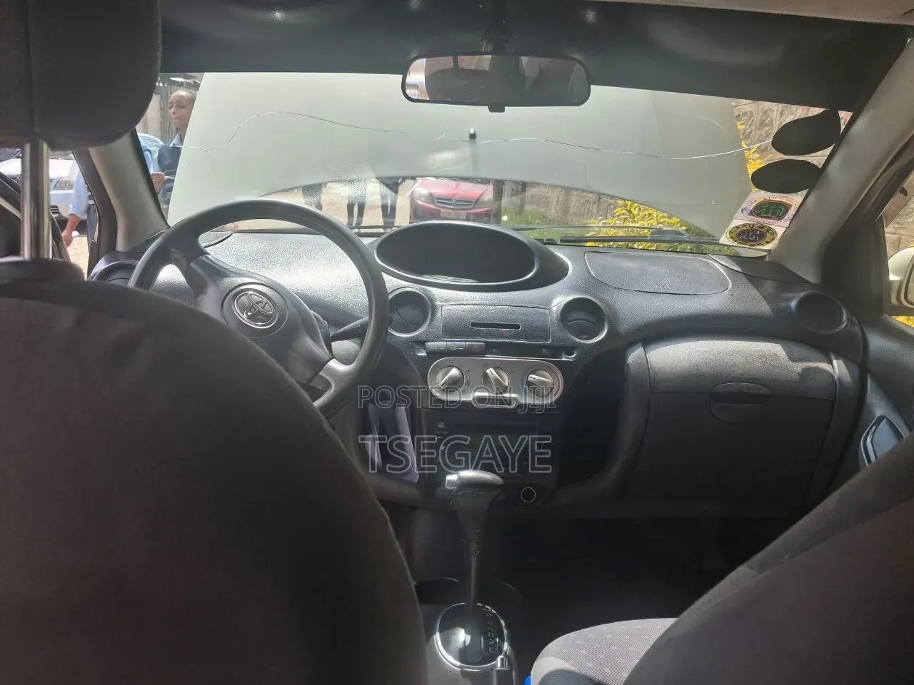 Toyota Vitz 2004 Gold