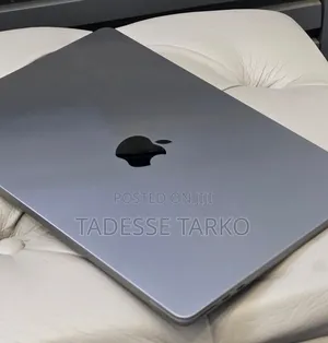 New Laptop Apple MacBook Air 2022 M2 8GB Apple M2 SSD 256GB