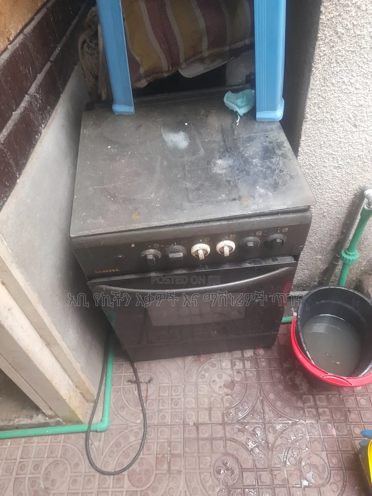 Urgent Sale Oven 2 Electric 2 Gas / አስቸኳይ ሽያጭ ምድጃ 2 ኤሌክትሪክ 2 ጋዝ