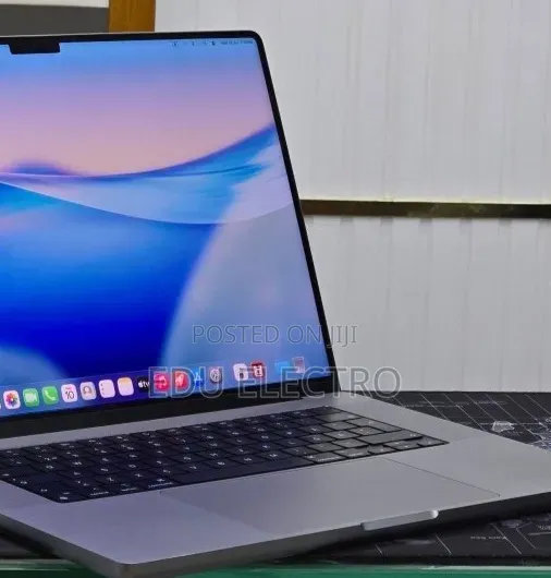 New Laptop Apple MacBook Pro 2021 M1 Max 32GB Apple M1 Max SSD 1T