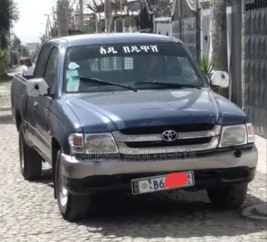 Toyota Hilux 2002 Beige