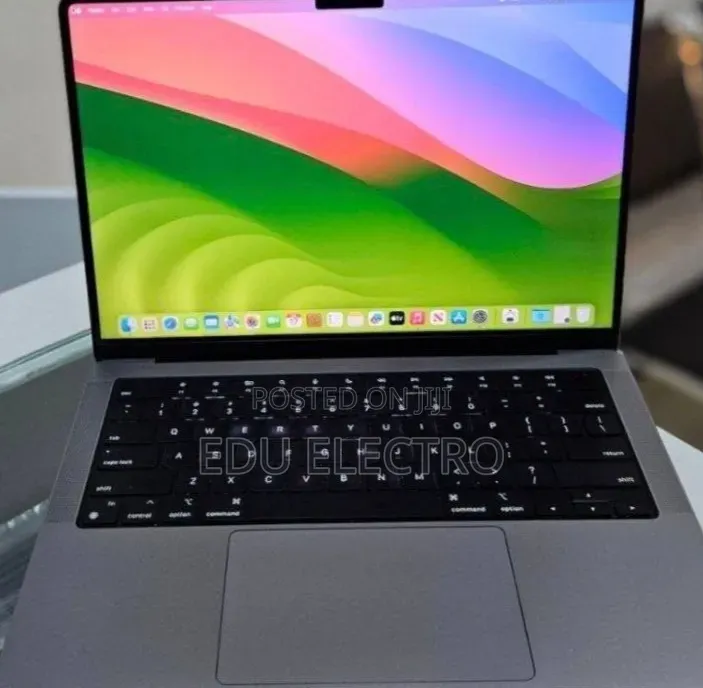 New Laptop Apple MacBook Pro 2021 M1 16GB Apple M1 Pro SSD 512GB