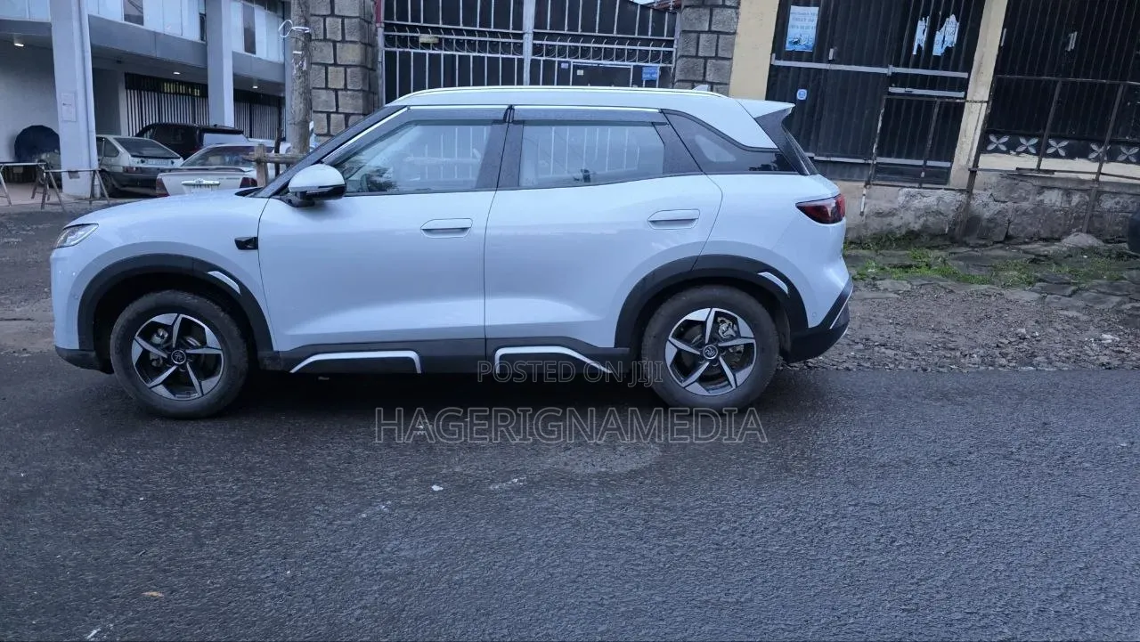 BYD Yuan Up 2025 Ivory