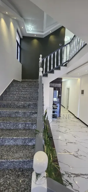 Furnished 7bdrm House in Bole for sale