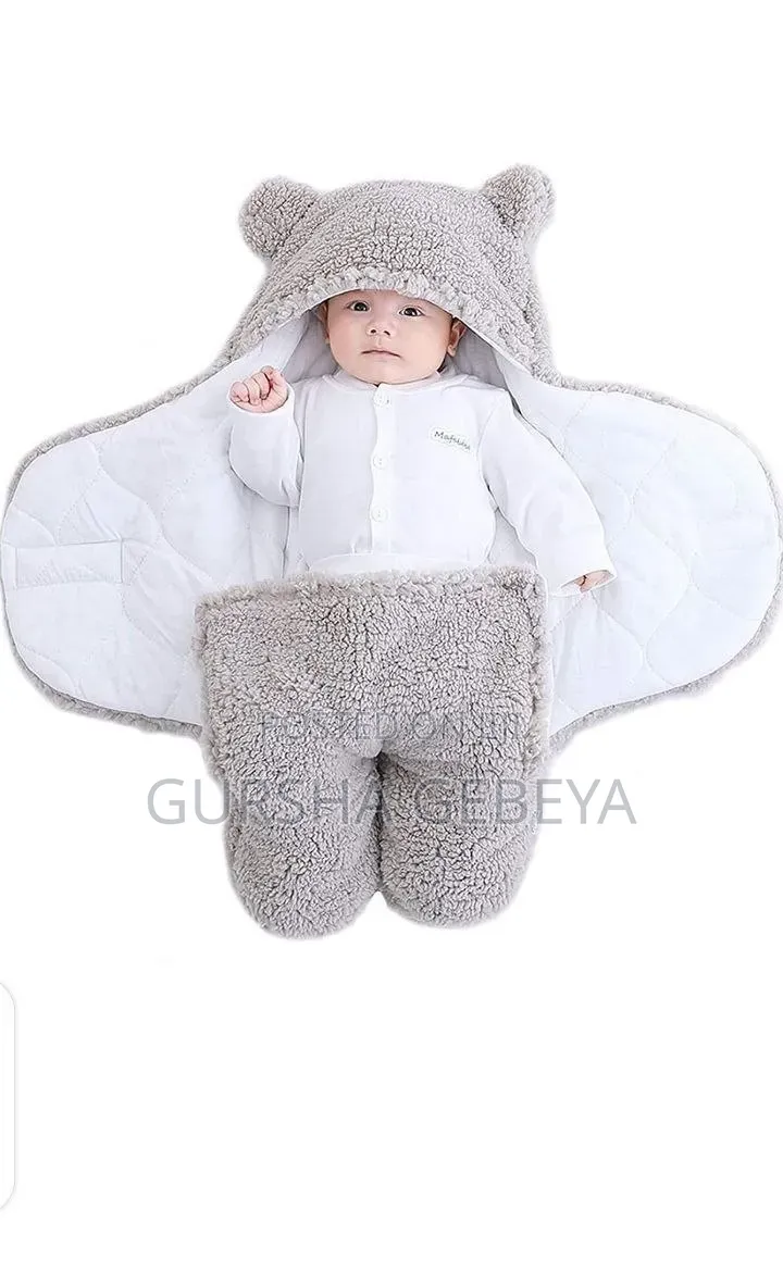 Swaddling Blanket የልጆች እግር ማስገብያ ያለዉ ማቀፍያ