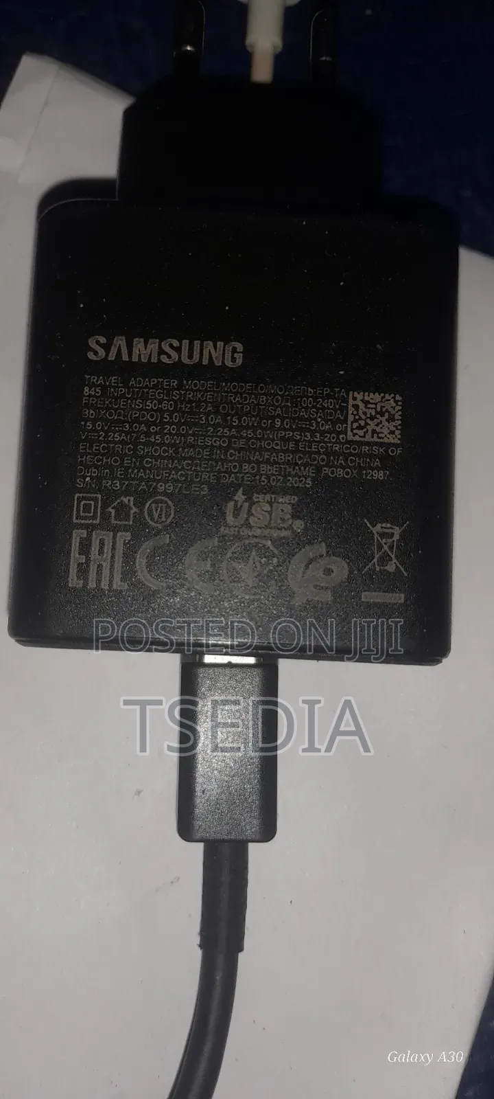 Super Fast Charger With Caple
