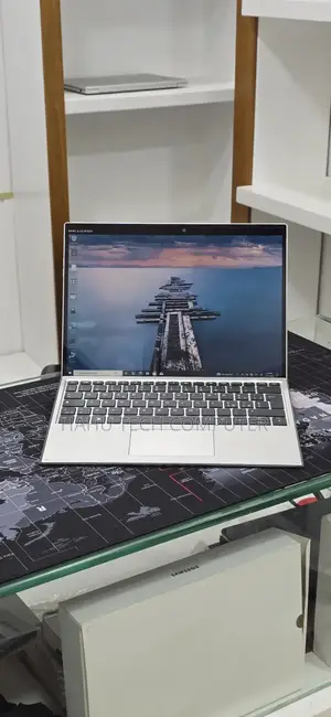 New Laptop HP Elite X2 G8 16GB Intel Core i7 SSD 512GB