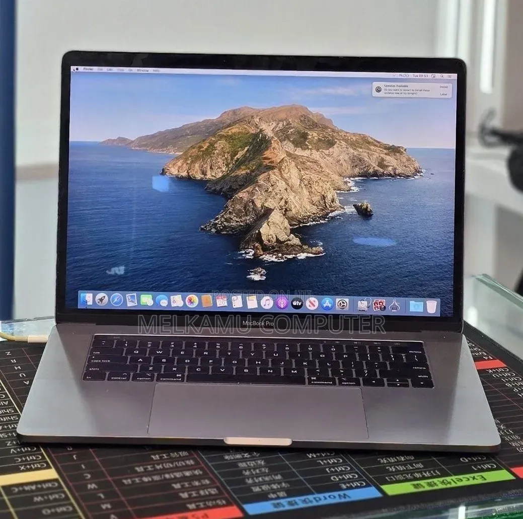 New Laptop Apple MacBook 2018 32GB Intel Core i7 SSD 1T
