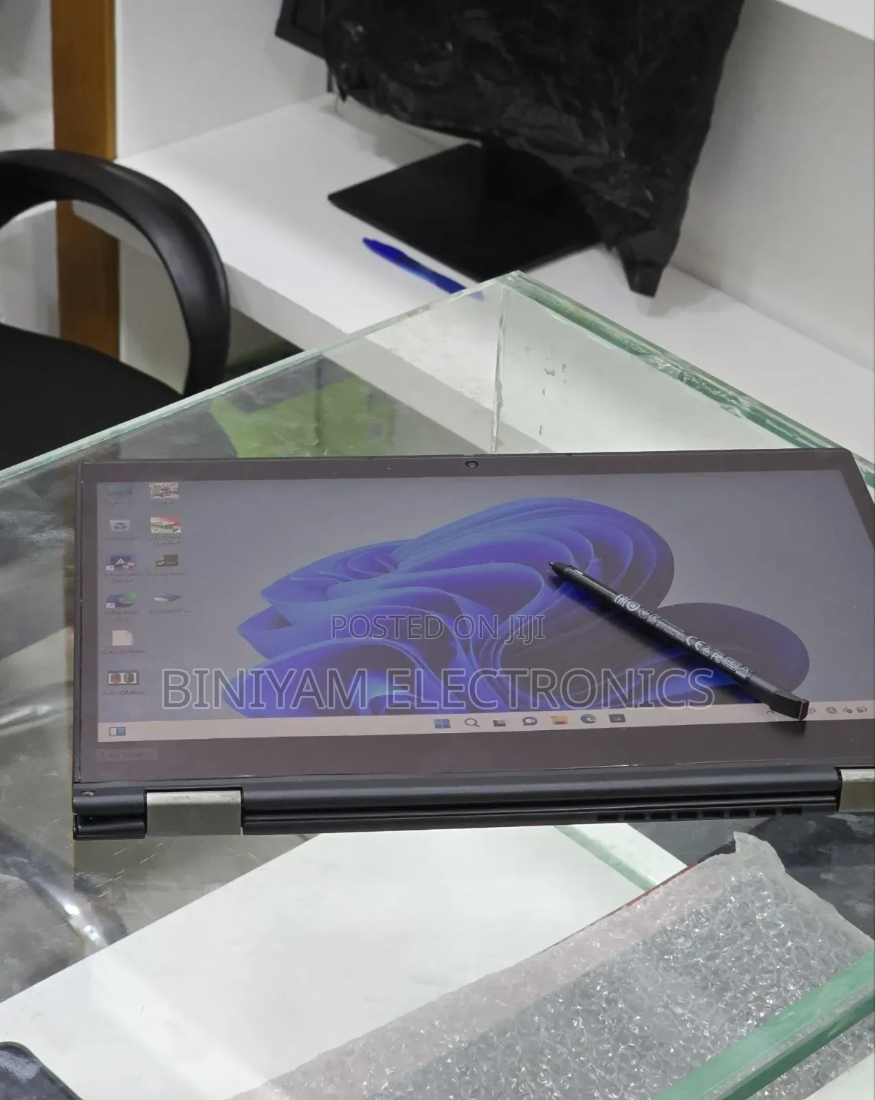New Laptop Lenovo ThinkPad X390 Yoga 16GB Intel Core i5 SSD 512GB