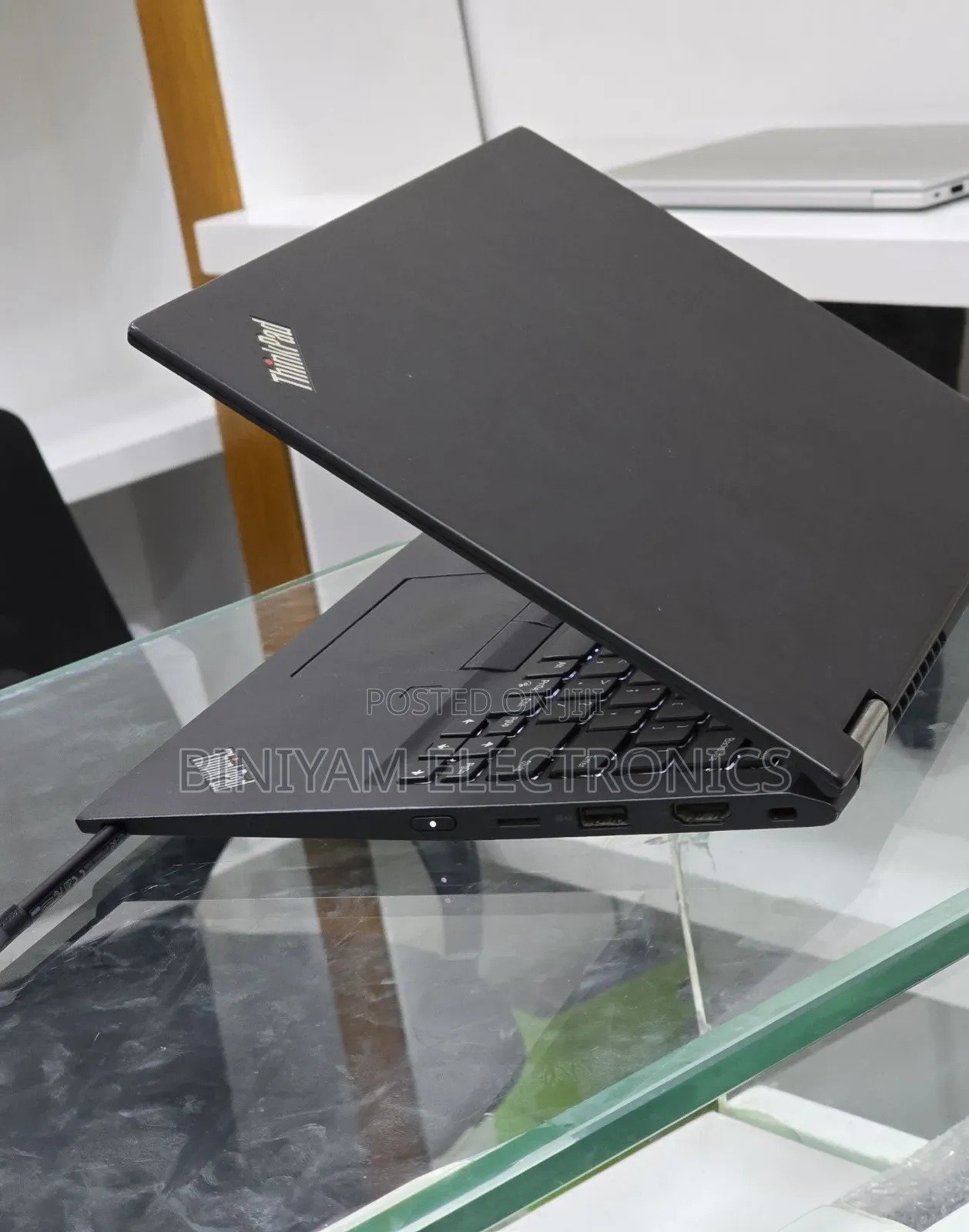 New Laptop Lenovo ThinkPad X390 Yoga 16GB Intel Core i5 SSD 512GB