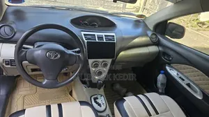 Toyota Yaris 2008 Burgundy