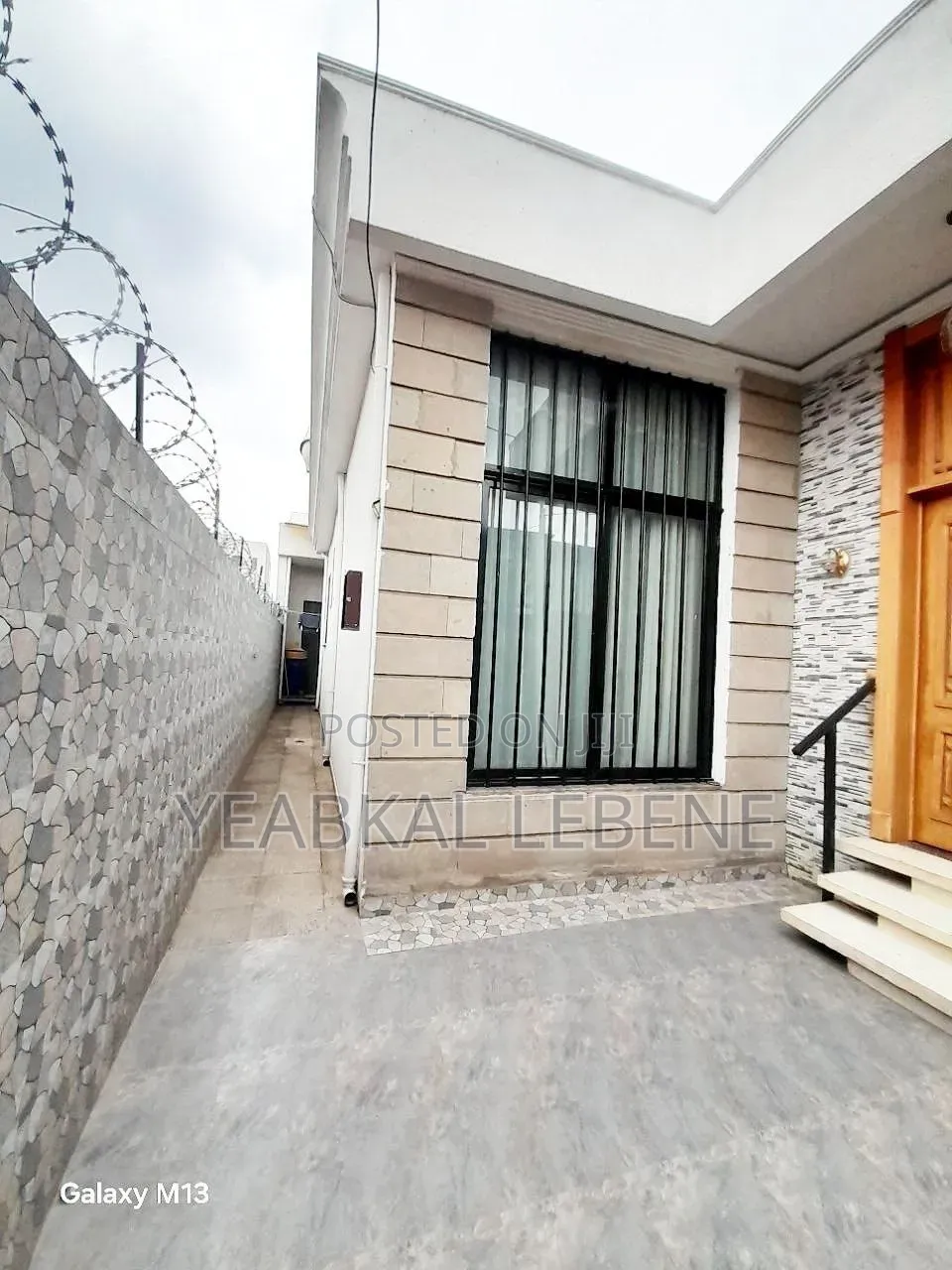 Furnished 5bdrm Villa in Bole for sale