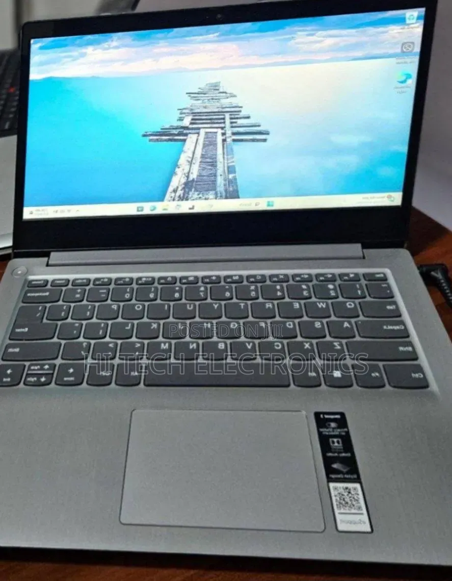 New Laptop Lenovo Ideapad 3 8GB Intel Core i3 SSD 256GB