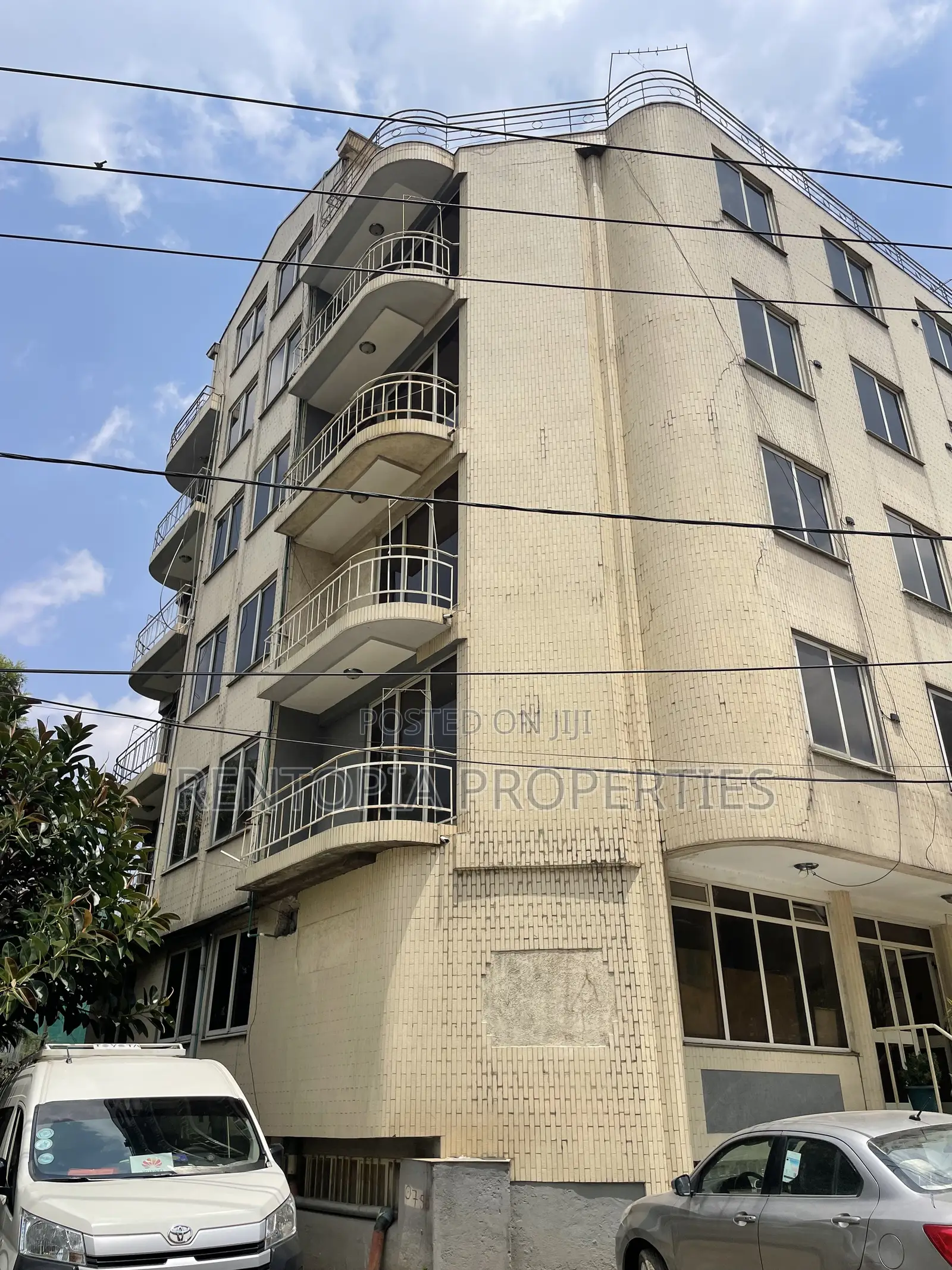 Building for Rent! Bole