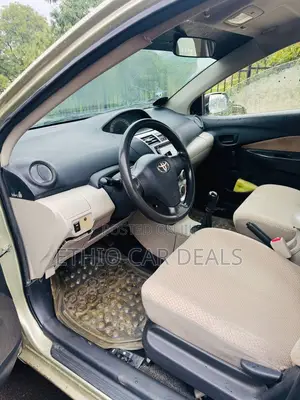 Toyota Yaris Sedan Automatic 2007 Yellow