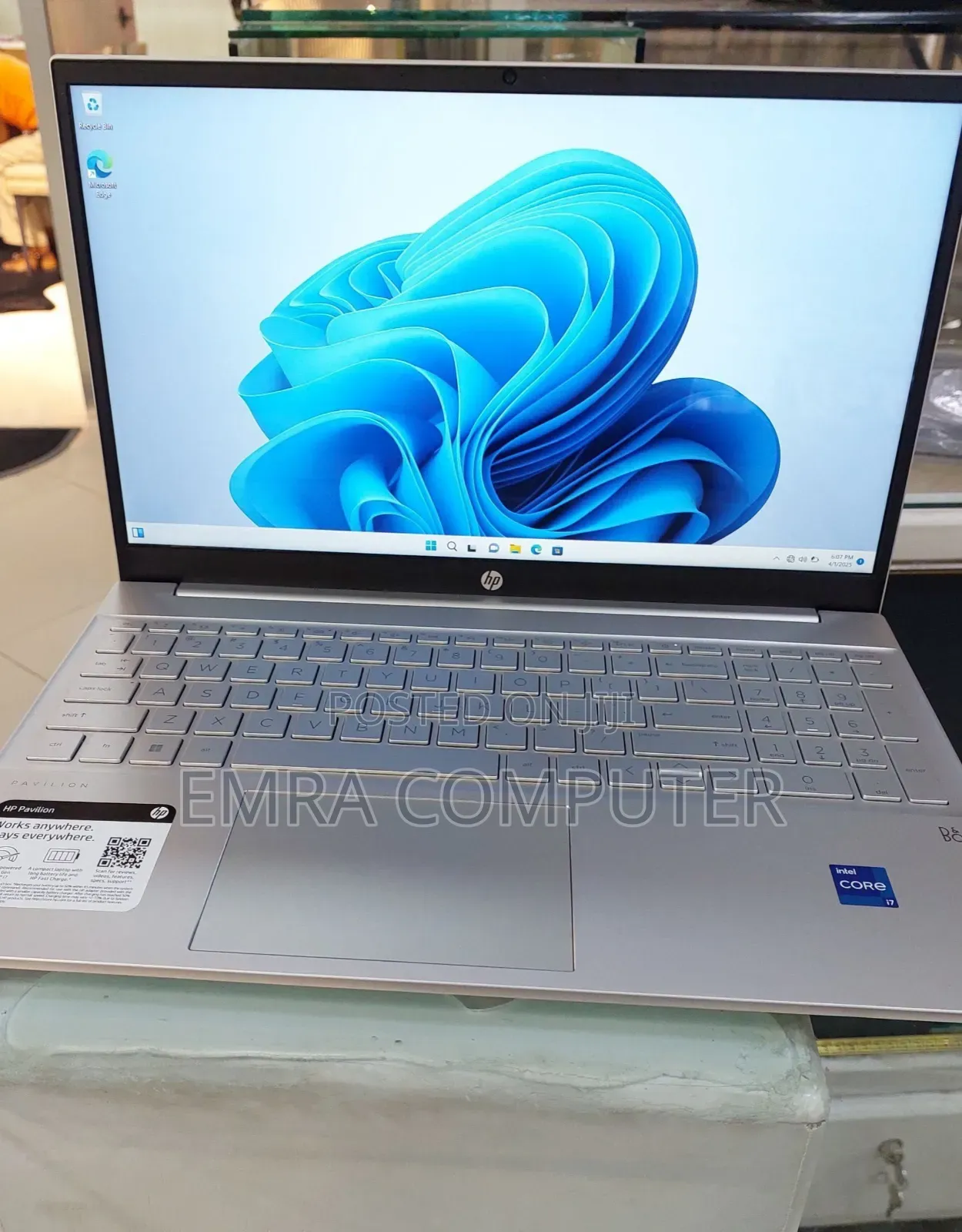 New Laptop HP 8GB Intel Core i7 SSD 1T