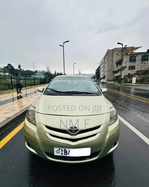 Toyota Yaris 2006 Yellow