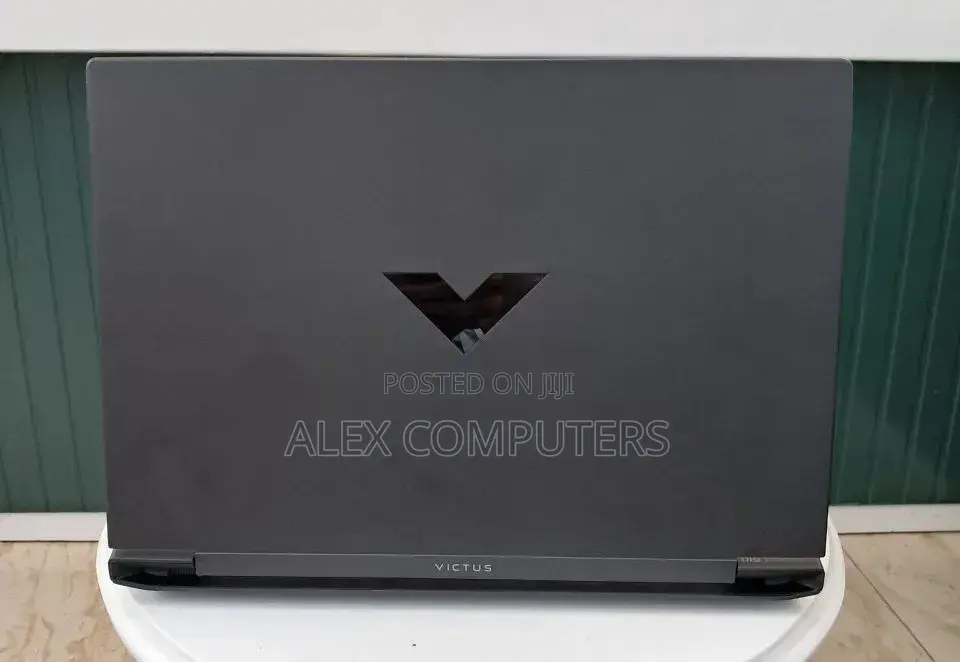 New Laptop HP Victus 15 16GB Intel Core i5 SSD 512GB
