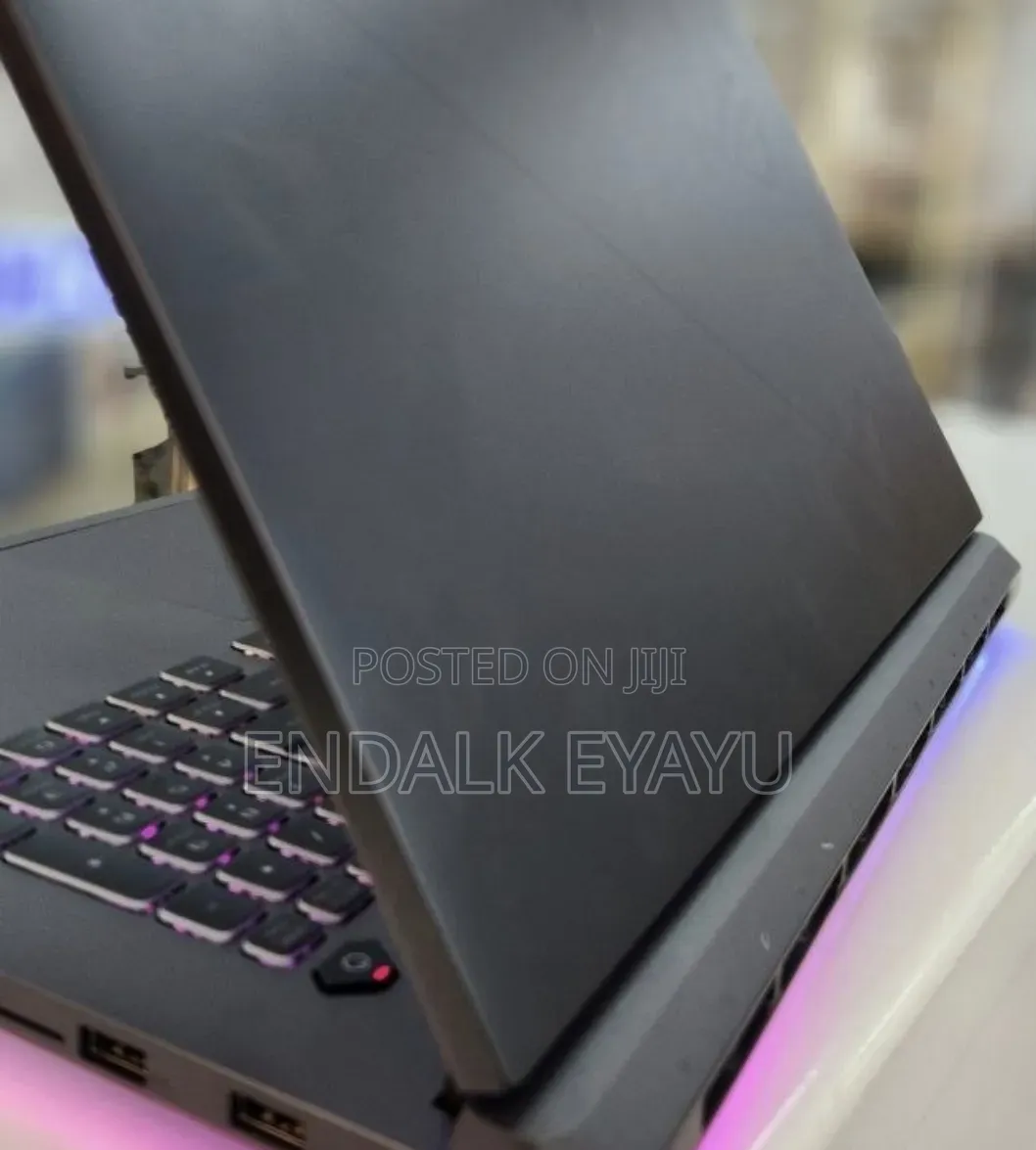 New Laptop Asus ROG Strix G18 32GB Intel Core Ultra 9 SSD 2T