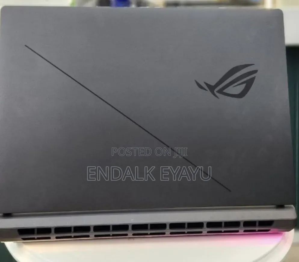 New Laptop Asus ROG Strix G18 32GB Intel Core Ultra 9 SSD 2T