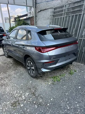 New BYD E2 43 kWh 94 hp FWD 2025 Gray