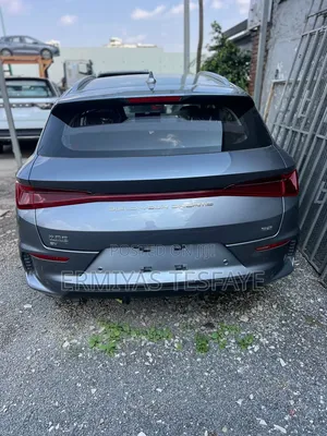 New BYD E2 43 kWh 94 hp FWD 2025 Gray