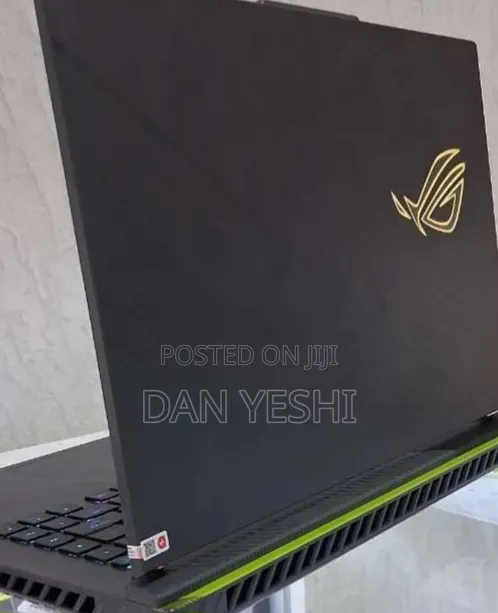 New Laptop Asus ROG Strix G15 16GB Intel Core i9 SSD 1T
